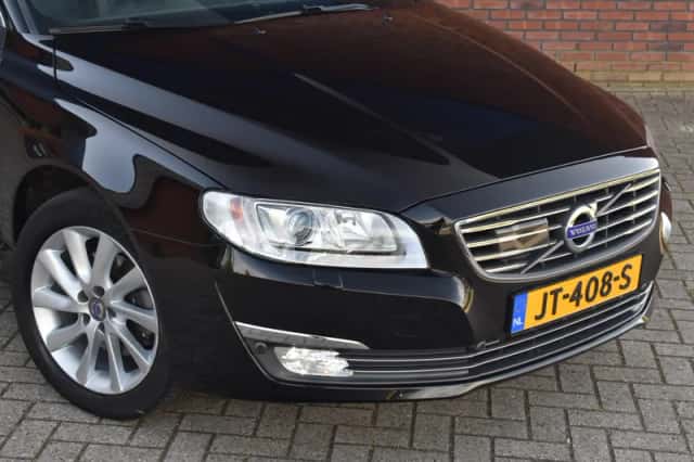 Volvo V70 (2016) thumbnail 2