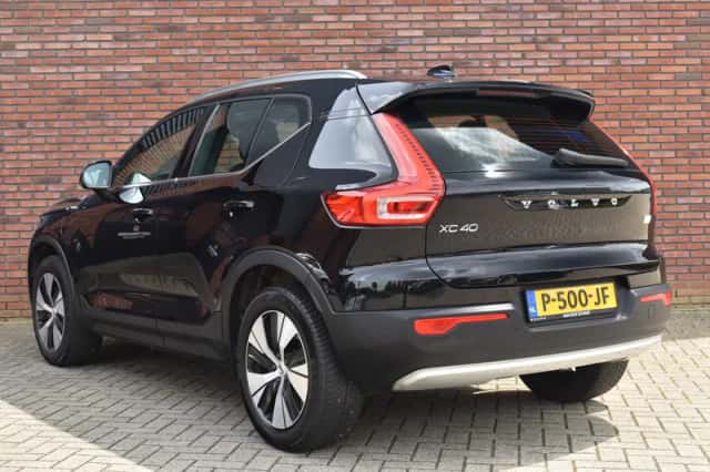 Volvo XC40 (2022) thumbnail 2