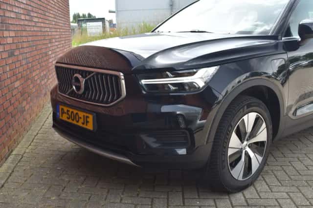 Volvo XC40 (2022) thumbnail 3