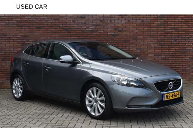 Volvo V40 (2016) thumbnail 1
