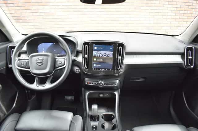 Volvo XC40 (2024) thumbnail 6
