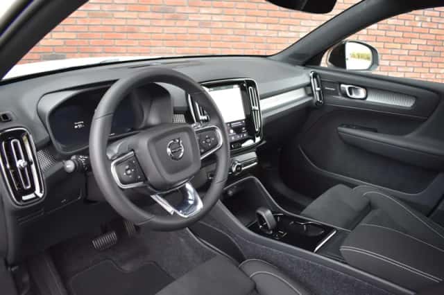 Volvo EX40 (2026) thumbnail 6