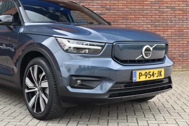 Volvo XC40 (2022) thumbnail 2