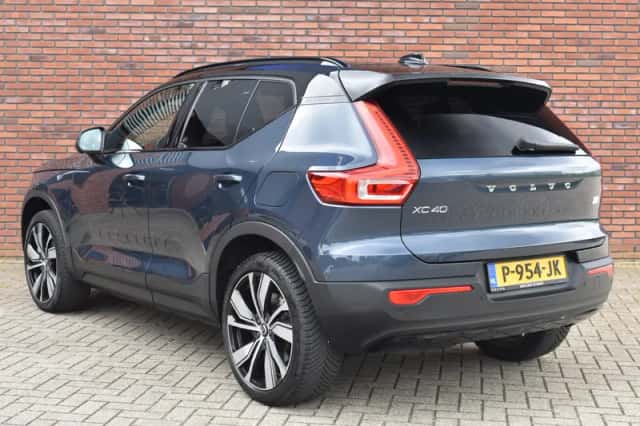 Volvo XC40 (2022) thumbnail 4