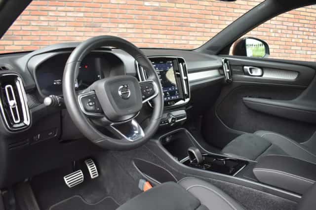 Volvo XC40 (2022) thumbnail 5