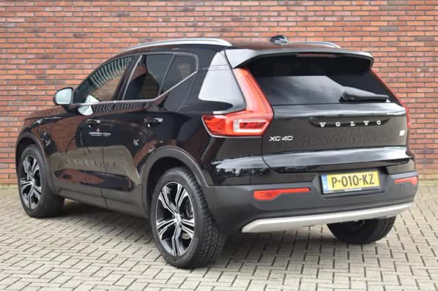 Volvo XC40 (2022) thumbnail 4