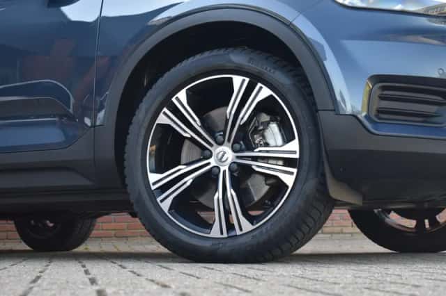 Volvo XC40 (2022) thumbnail 3