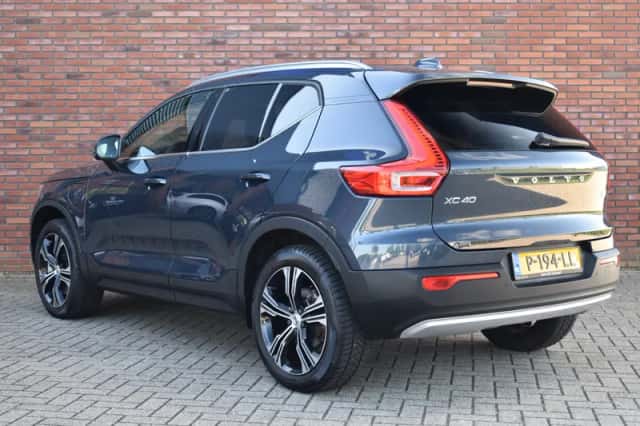 Volvo XC40 (2022) thumbnail 4