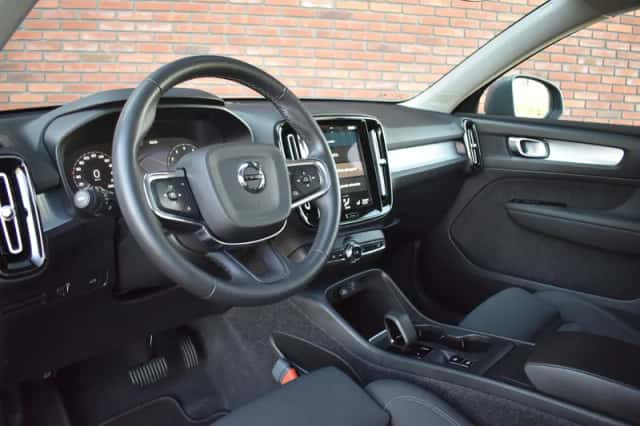 Volvo XC40 (2022) thumbnail 6