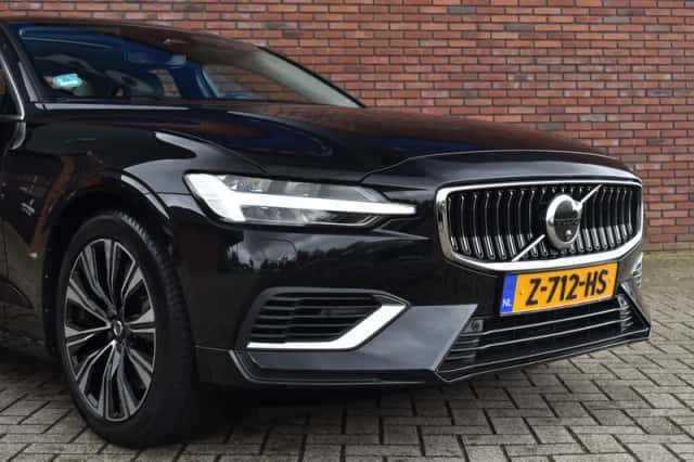 Volvo S60 (2024) thumbnail 2