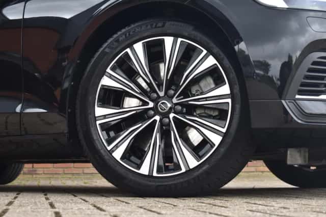 Volvo S60 (2024) thumbnail 3