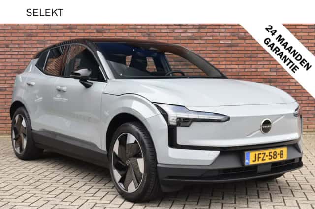 Volvo EX30 (2025) thumbnail 1