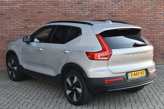 Volvo XC40 (2024) thumbnail 5