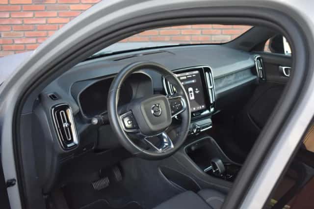 Volvo XC40 (2024) thumbnail 6