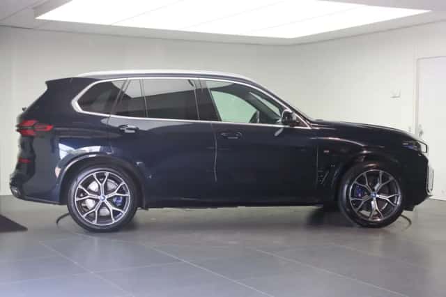 BMW X5 (2024) thumbnail 4