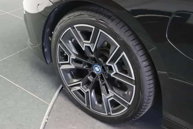 BMW 5-Serie (2025) thumbnail 6