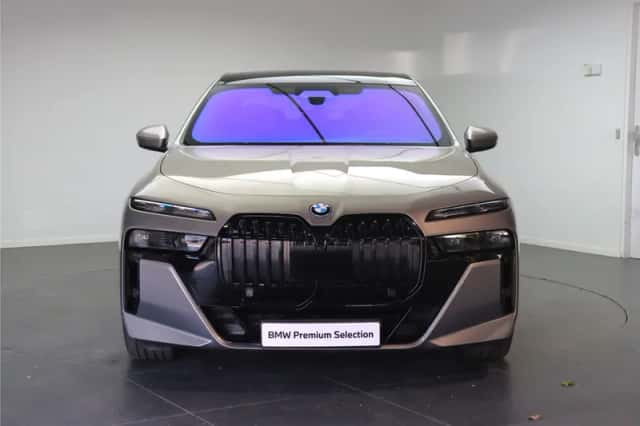 BMW 7-Serie (2023) thumbnail 5