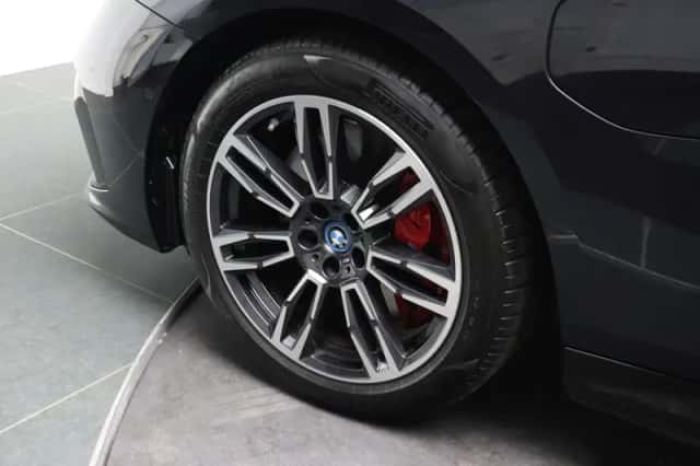 BMW 5-Serie (2025) thumbnail 6
