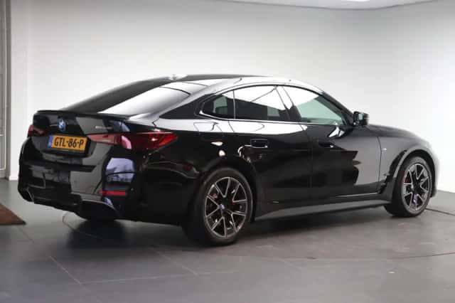 BMW i4 (2024) thumbnail 3