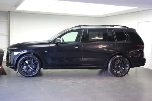 BMW X7 (2026) thumbnail 3