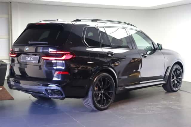 BMW X7 (2026) thumbnail 4