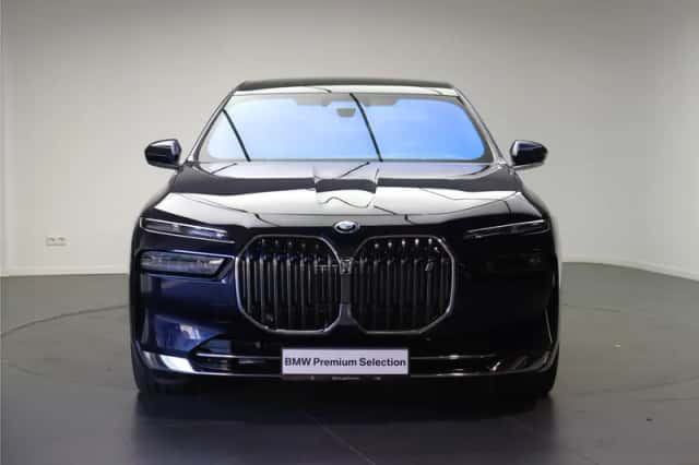 BMW i7 (2026) thumbnail 6