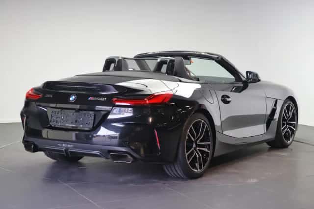BMW Z4 (2025) thumbnail 5