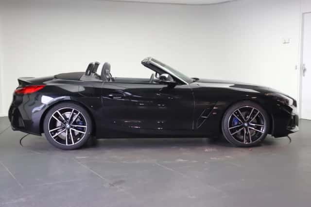 BMW Z4 (2025) thumbnail 6