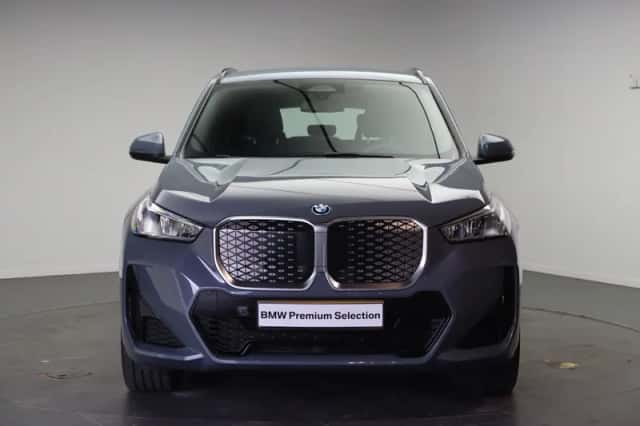 BMW iX1 (2025) thumbnail 6