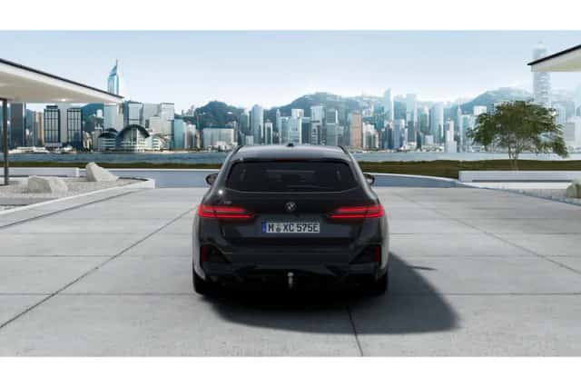 BMW i5 (2026) thumbnail 4