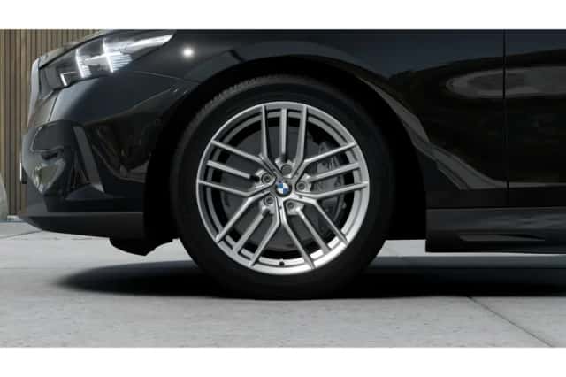 BMW i5 (2026) thumbnail 6