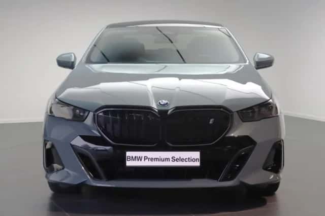 BMW i5 (2026) thumbnail 5