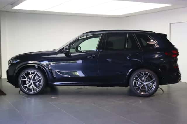 BMW X5 (2026) thumbnail 2