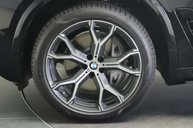 BMW X5 (2026) thumbnail 6