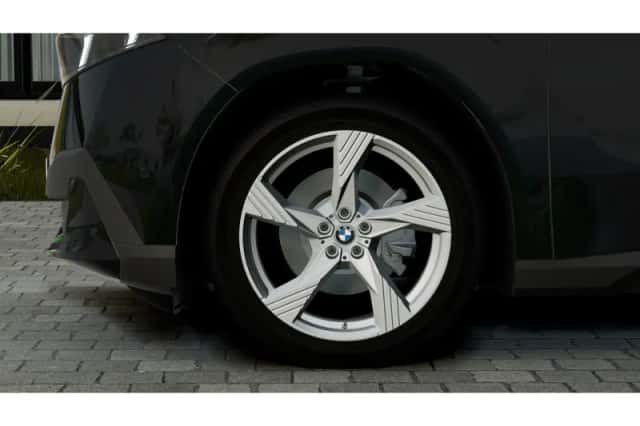 BMW iX3 (2026) thumbnail 6