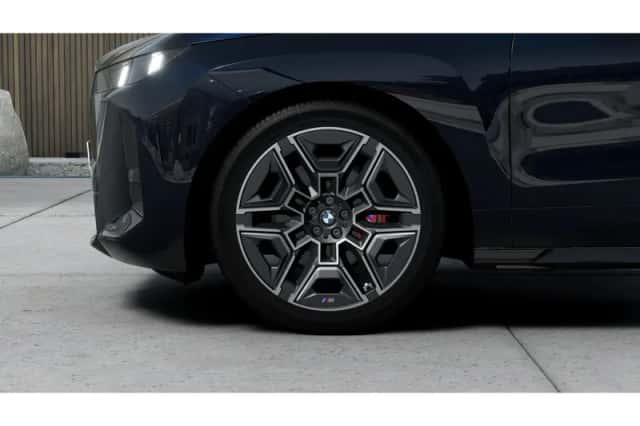 BMW iX (2026) thumbnail 6