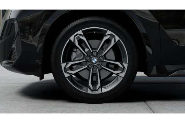 BMW iX1 (2026) thumbnail 6