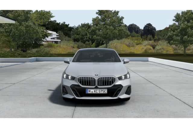 BMW i5 (2026) thumbnail 3