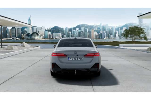 BMW i5 (2026) thumbnail 4