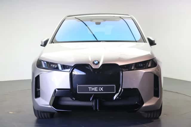 BMW iX (2026) thumbnail 5