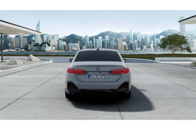 BMW i5 (2026) thumbnail 4