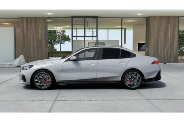 BMW i5 (2026) thumbnail 5