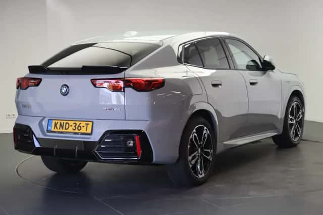BMW iX2 (2026) thumbnail 3