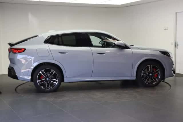 BMW iX2 (2026) thumbnail 4