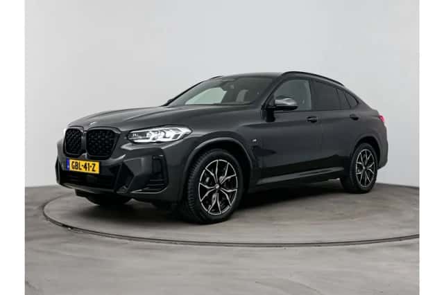 BMW X4 (2024) thumbnail 1