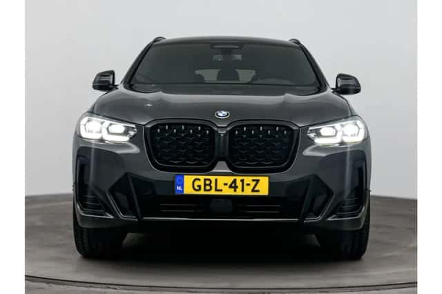 BMW X4 (2024) thumbnail 5