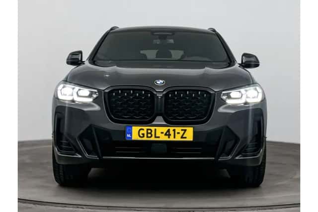 BMW X4 (2024) thumbnail 5