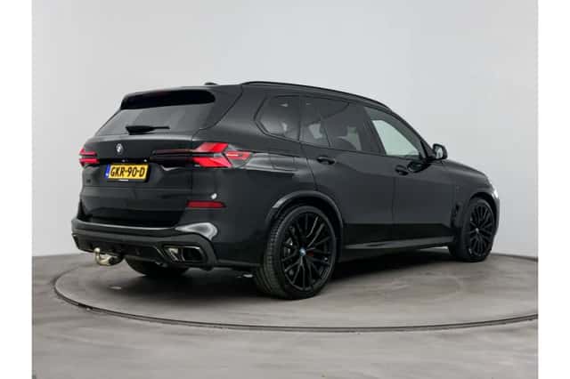 BMW X5 (2024) thumbnail 4