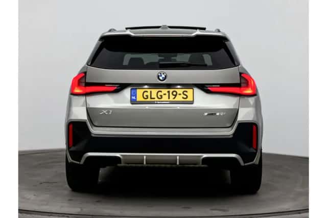 BMW X1 (2024) thumbnail 3