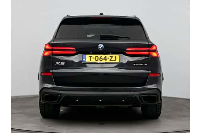 BMW X5 (2023) thumbnail 3